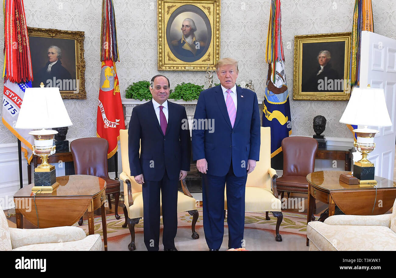 Washington, DC - 9 Aprile 2019 - Il presidente statunitense Donald Trump incontra il presidente egiziano Abdel Fattah El Sisi alla Casa Bianca per discutere i legami bilaterali durante la sua visita di Stato negli Stati Uniti. (Presidenza egiziana Piscina Foto) Foto Stock