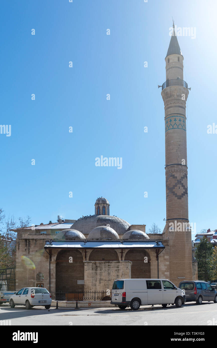 Marzo 01,2019 KARAMAN Turchia La moschea İmaret, situato in Karaman centro città, fu costruito da İbrahim Bey, la seconda di Karamanoglu, nel 1451. Foto Stock