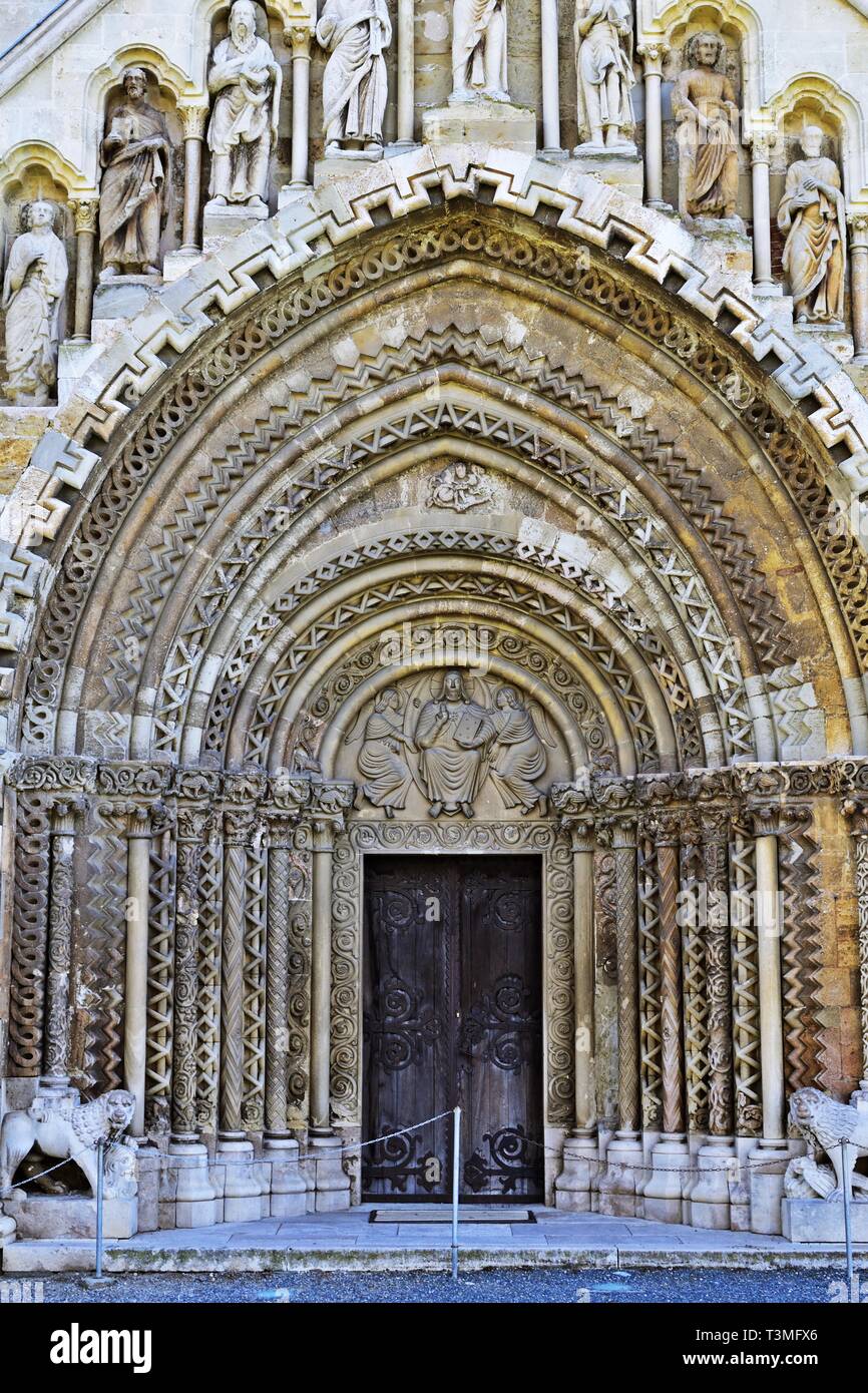 Chiesa medioevale in Jak, Ungheria Foto Stock