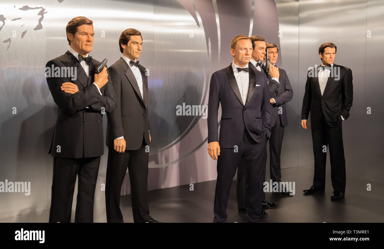 Madame Tussaud's Waxwork Museum, tutti i James Bond attori sul display Foto Stock