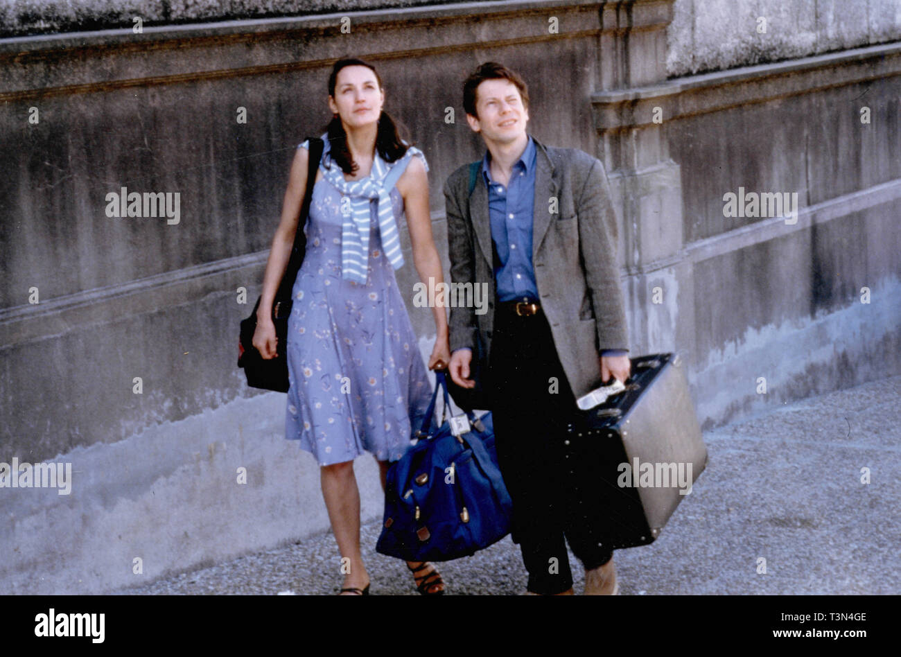 Attori francesi Jeanne Balibar e Mathieu Amalric nel film Trois Ponts Sur la riviere, 1999 Foto Stock