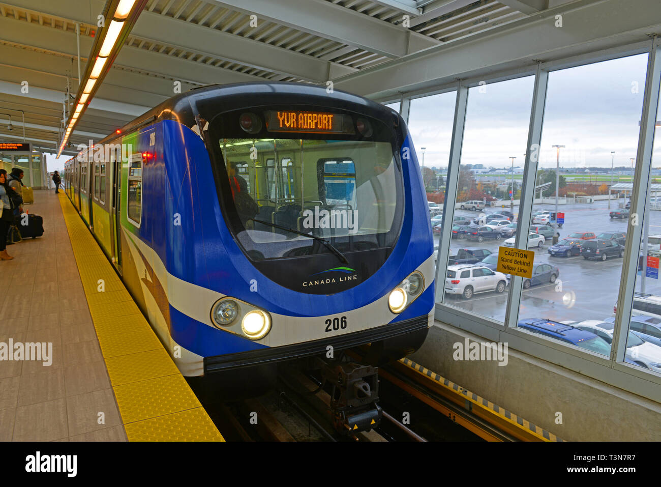 Vancouver Metro SkyTrain Canada Line in YVR Airport Station a Richmond, British Columbia, Canada. Foto Stock