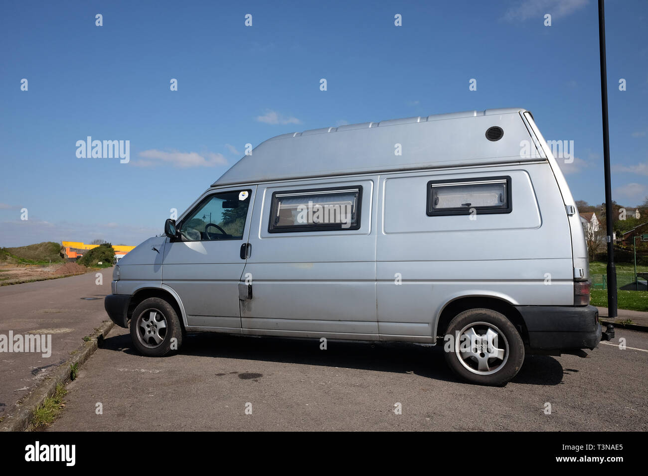 Aprile 2019 - blu VW T4 camper Foto Stock