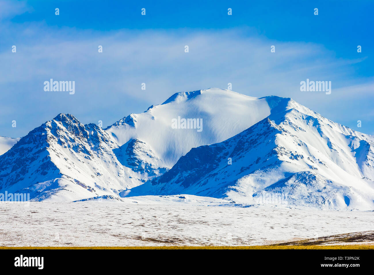 Paesaggio di montagna su Altopiano Qinghai,Cina. Foto Stock