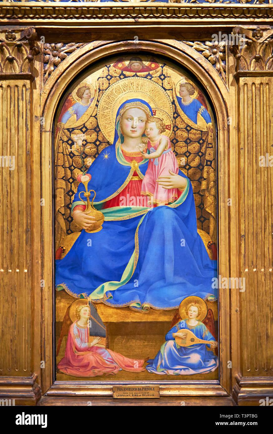 Pannello gotico della (Vergine) Madonna dell'Umiltà. Policromo e foglia oro su legno, circa 1433-1435. La Vergine è seduto su un cuscino sul flo Foto Stock