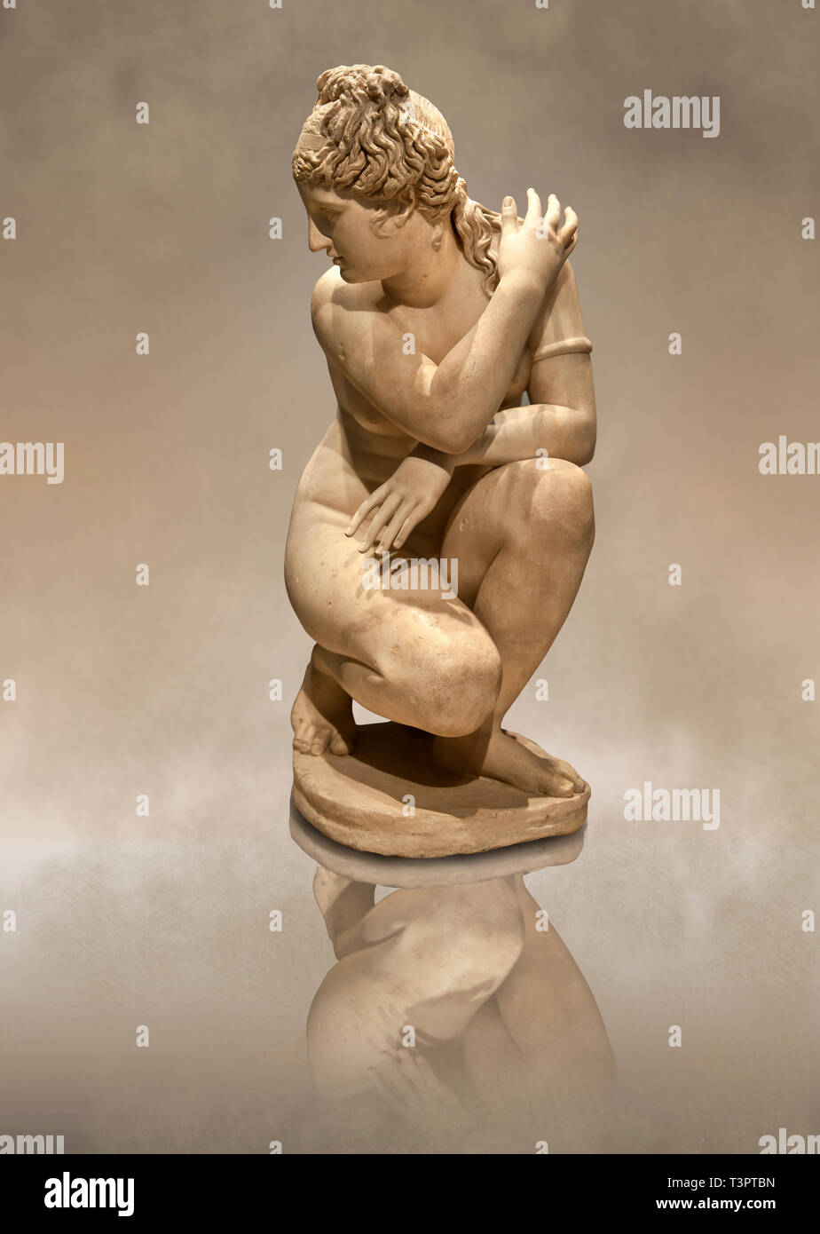 Lely la Venere (Afrodite). statua, 1° o 2° cent. Annuncio copia romana di un originale greco. Accovacciato Afrodite (Venere), British Museum di Londra Foto Stock