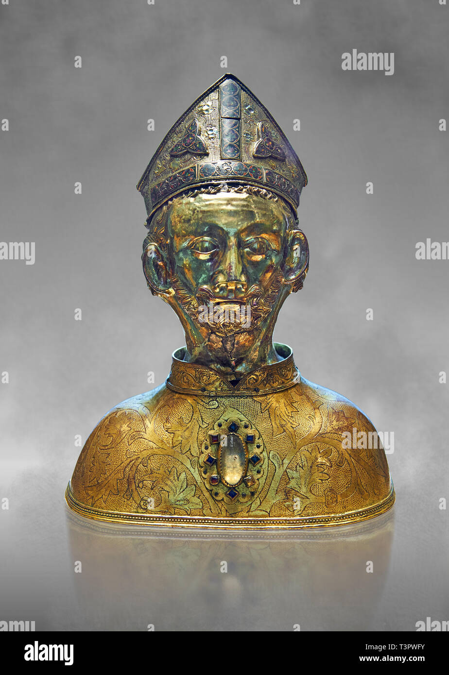 Gotico medievale reliquiario di San Martin probabilmente realizzato in Avignon nel secondo quarto del XIV secolo. Dalla chiesa di Soudeilles, Correze, Foto Stock