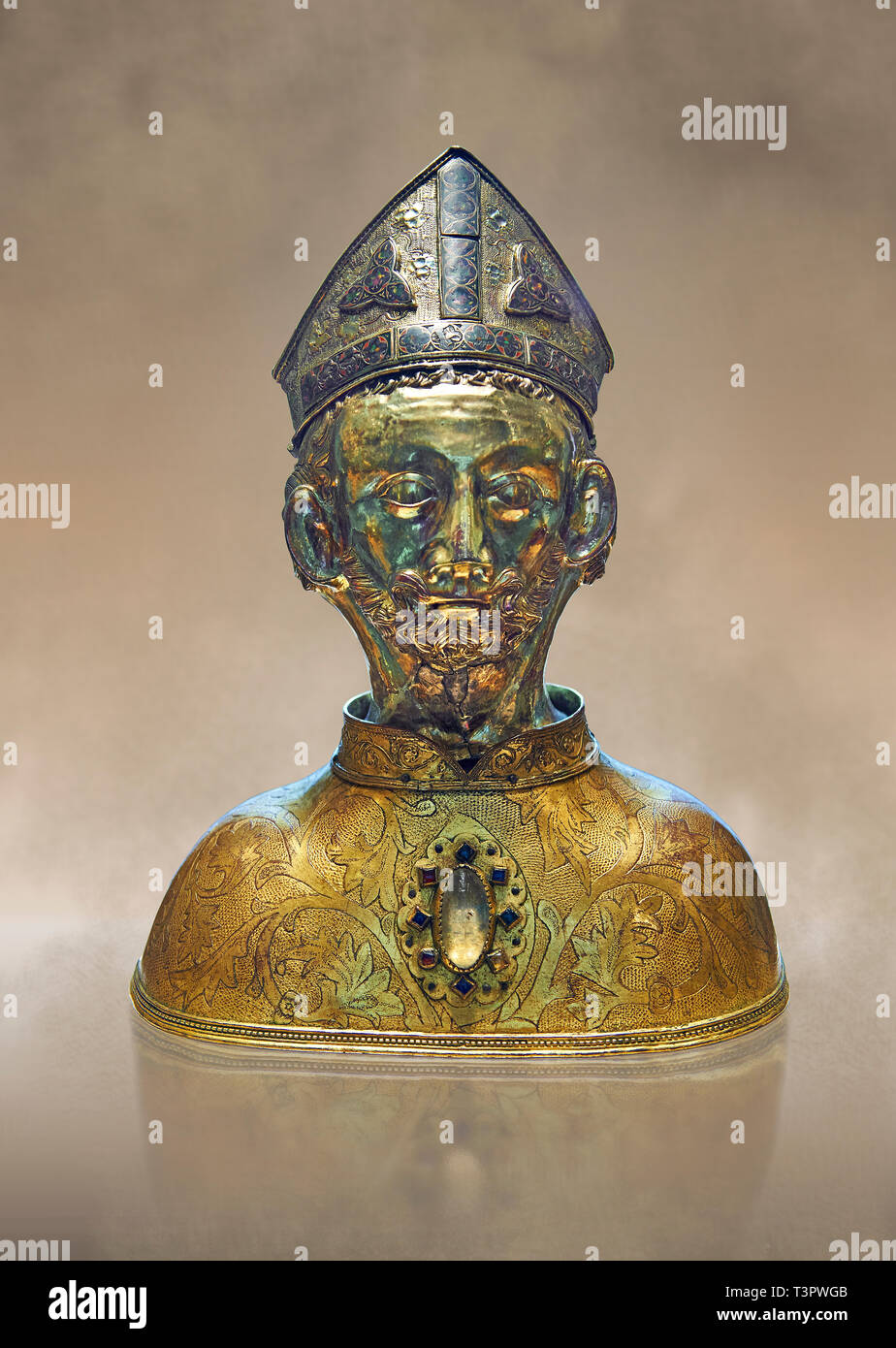 Gotico medievale reliquiario di San Martin probabilmente realizzato in Avignon nel secondo quarto del XIV secolo. Dalla chiesa di Soudeilles, Correze, Foto Stock