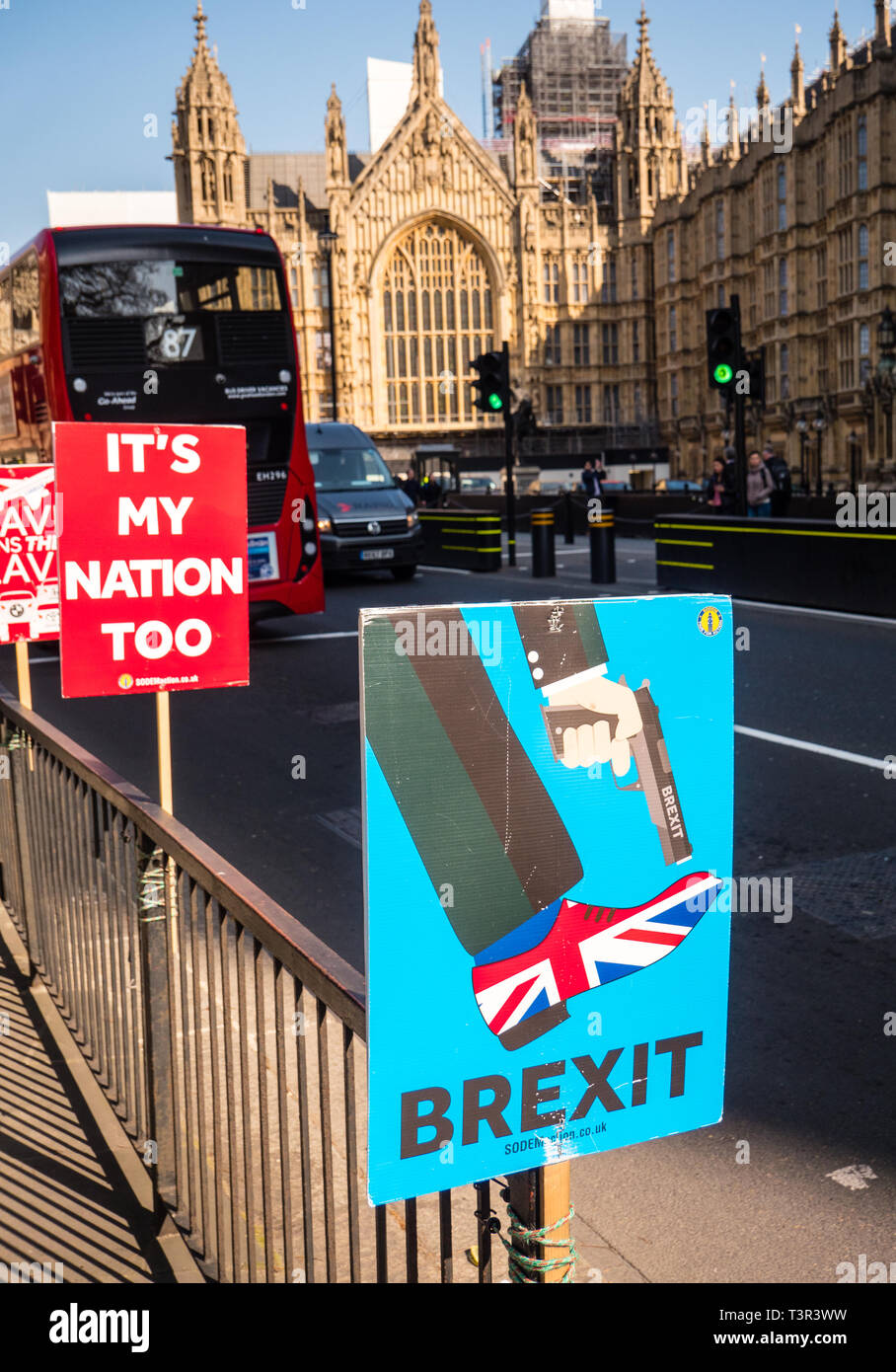 Anti Brexit ripostiglio, al di fuori del Palazzo di Westminster a Londra, Inghilterra, Regno Unito, GB. Foto Stock