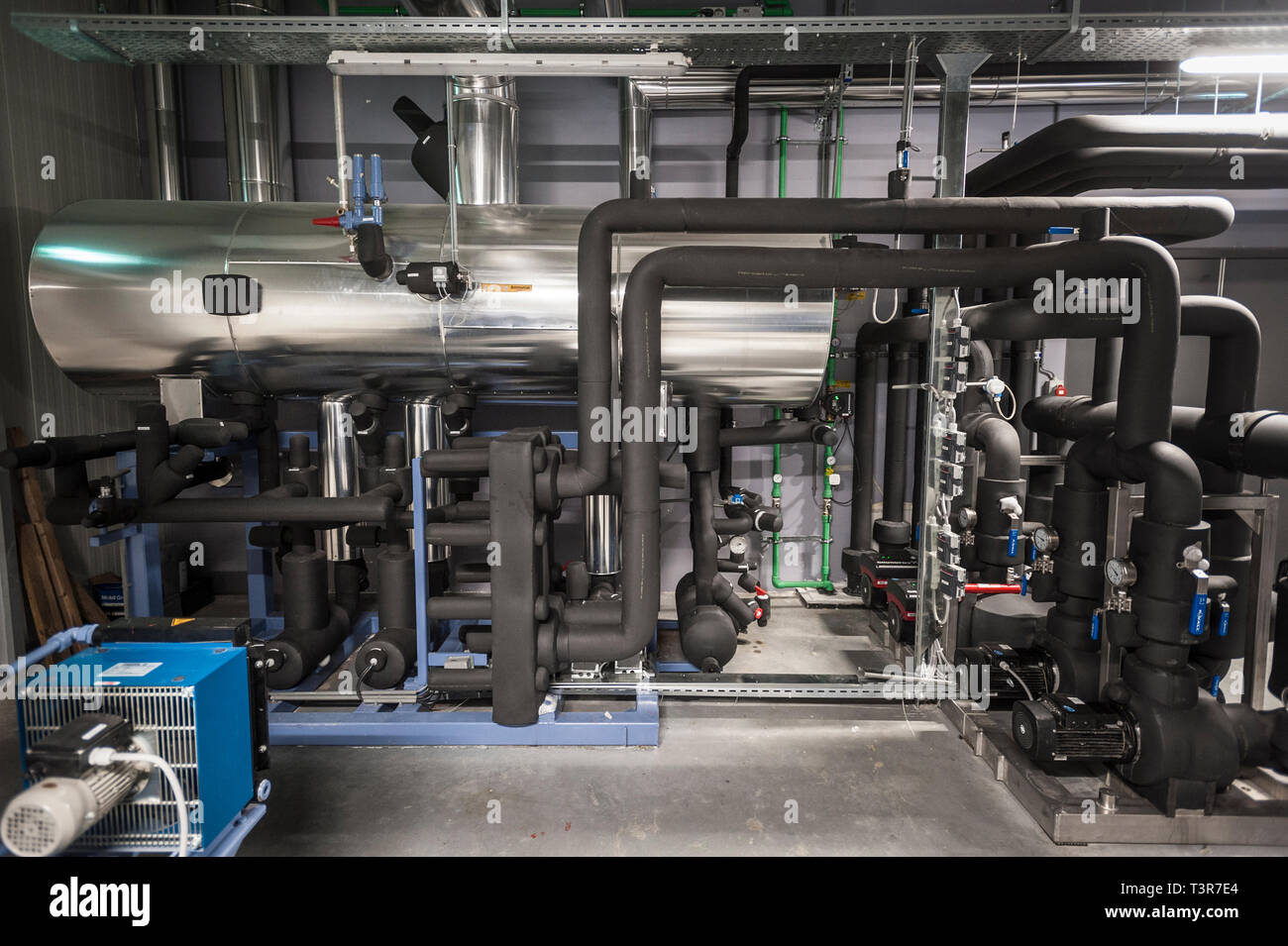 Installatie techniek in de productie hallen van Van Der Mey vlees verwerkings bedrijf in Sassenheim. Foto Stock