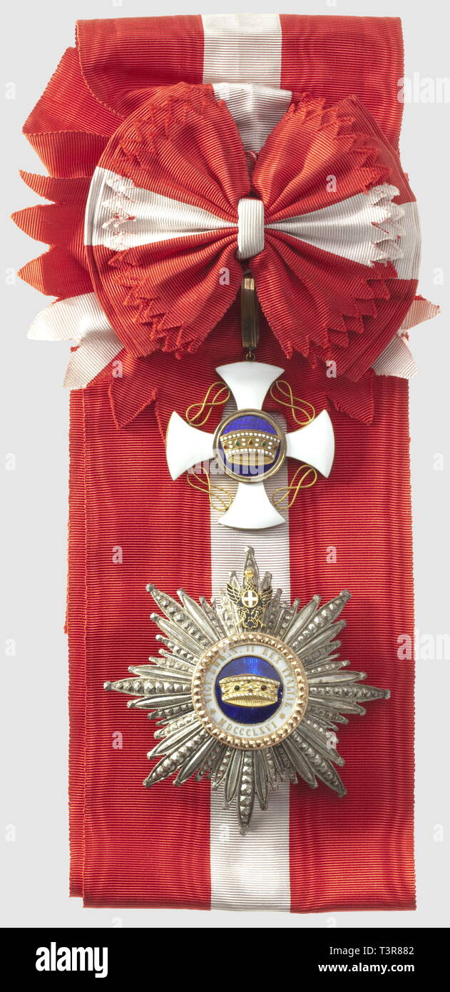 Ordre de la Couronne, ensemble de grand croix, en argent et o, placca de  tess. de la maison 'Gravazola', diamètre 88mm, bijou en o, et écharpe. Créé  le 20 février 1868, par