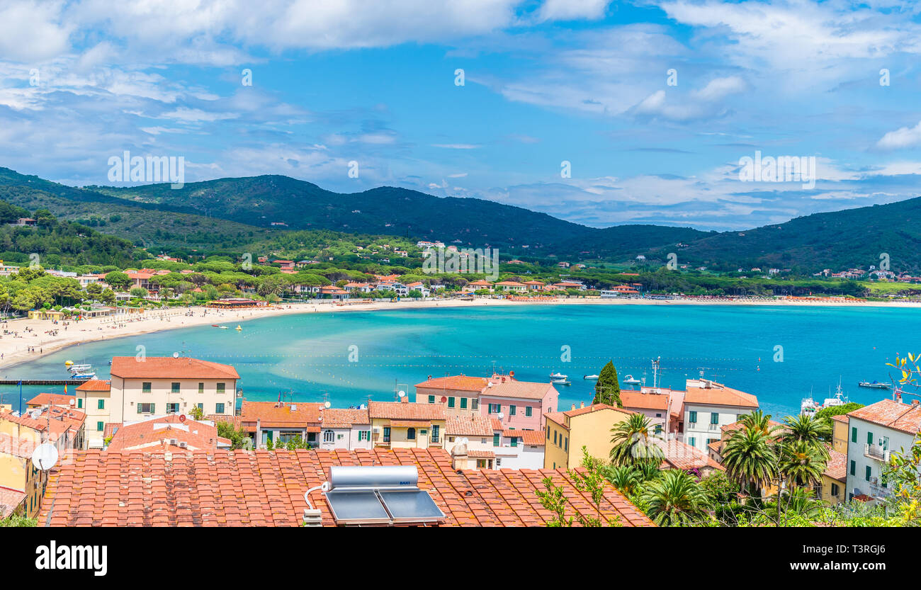 Vista panoramica su marina di campo città in Isola d'Elba, Toscana, Italia. Foto Stock