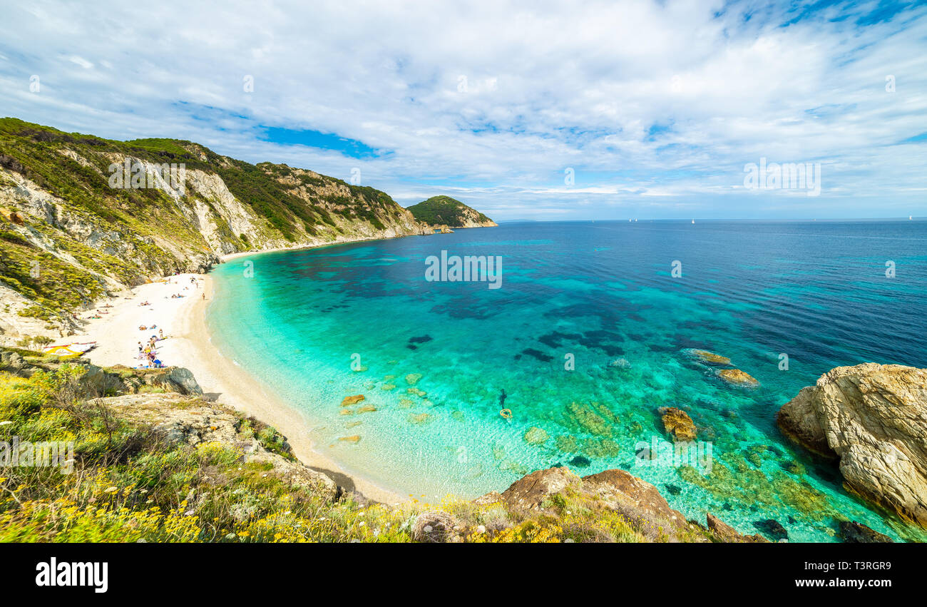 Vista Panoramica Della Spiaggia Di Sansone Isola Delba