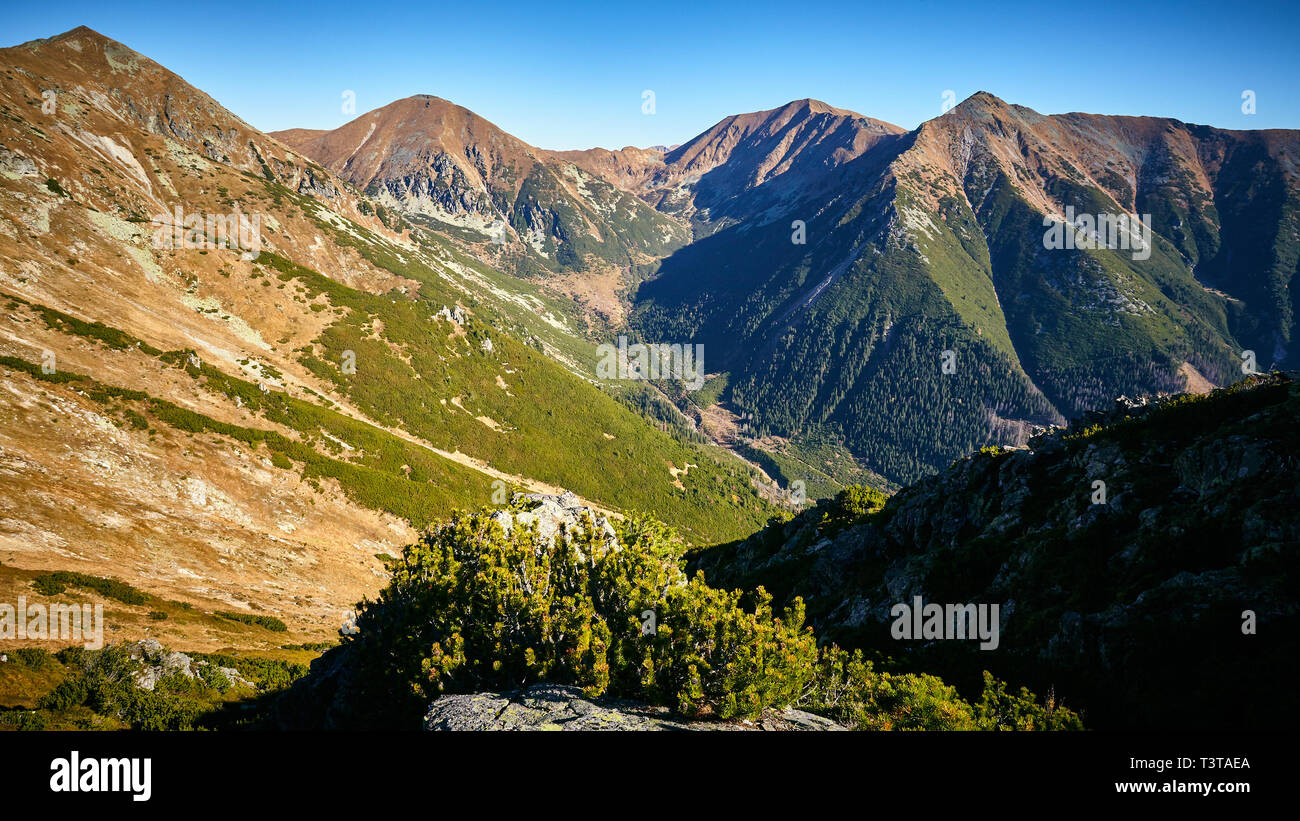 Alti Tatra, Slovacchia. 13 ottobre, 2018. Vista del 'Bystrá' peak da 'Otrhance', Západné Tatry, Alti Tatra, Slovacchia. Foto Stock