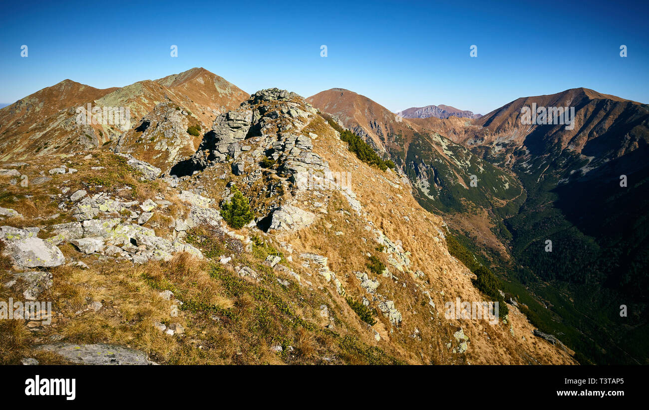 Alti Tatra, Slovacchia. 13 ottobre, 2018. Vista del 'Bystrá' peak da 'Otrhance', Západné Tatry, Alti Tatra, Slovacchia. Foto Stock