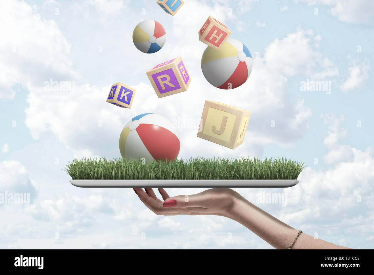 Vista laterale della donna di mano tenendo il vassoio con la patch di erba verde su di esso con windballs e blocchi di ABC caduta dal cielo nuvoloso. Foto Stock