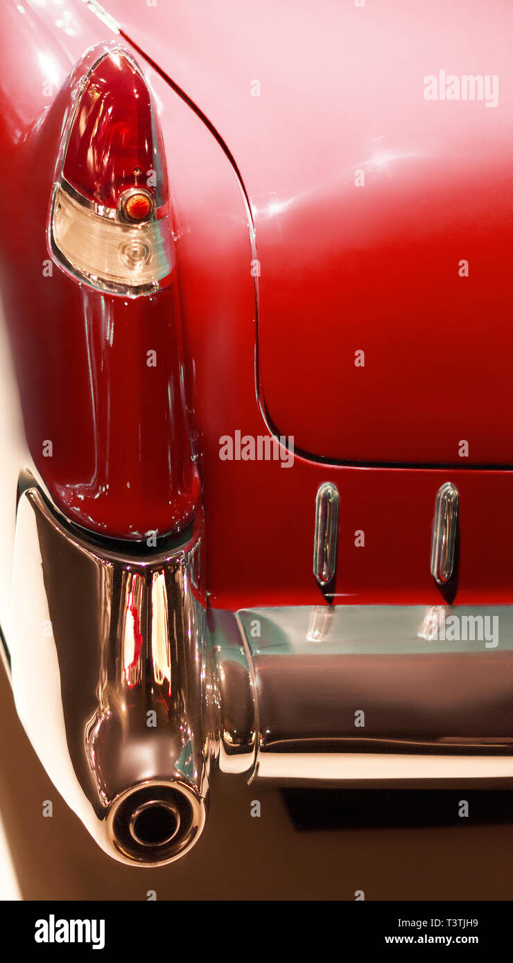 La luce di coda e parte del paraurti. Auto d'epoca Foto Stock