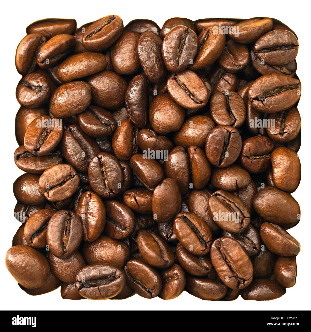 Chicchi di caffè in forma di quadrato isolato su uno sfondo bianco. La tostatura i chicchi di caffè vicino la vista superiore Foto Stock