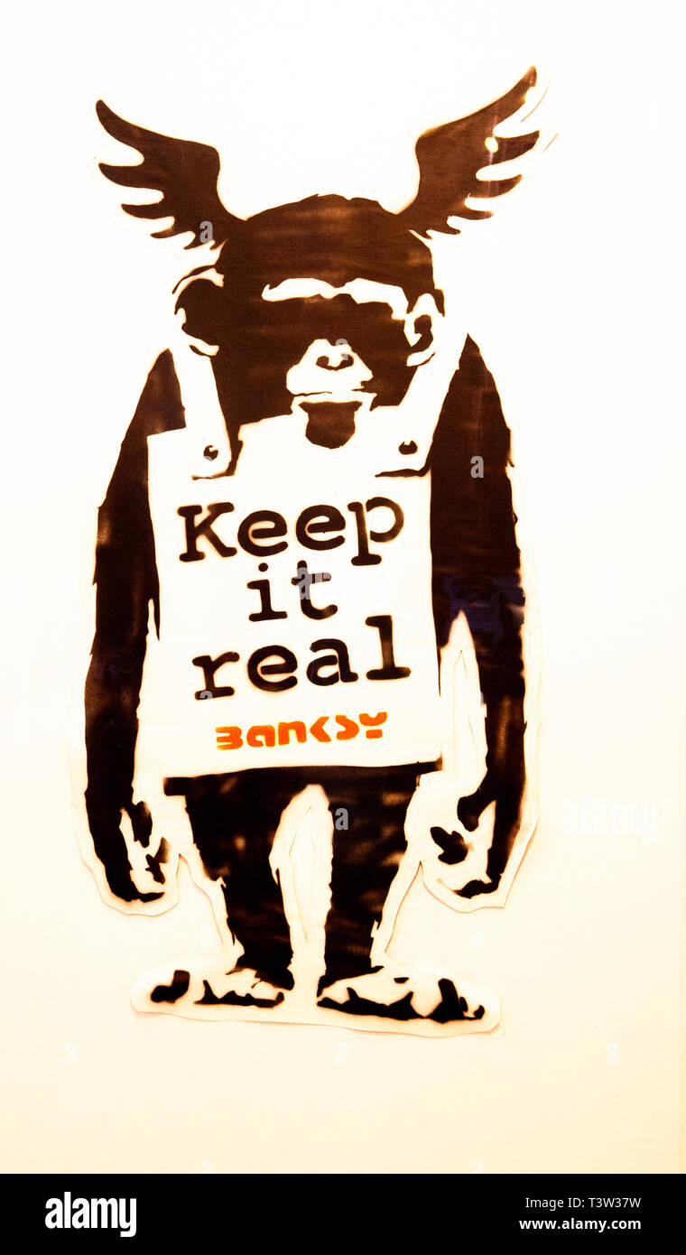 Banksy "Keep it real' monkey / chimp Foto Stock