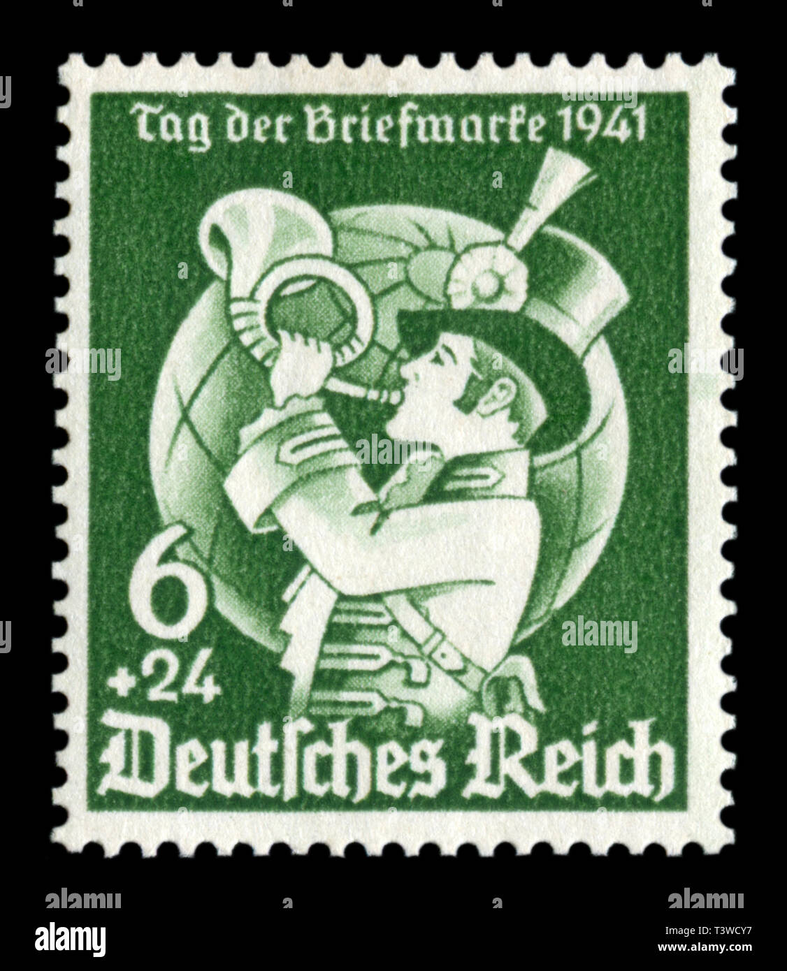 German Historical timbro: Giornata del francobollo, il postino con un bugle sullo sfondo del globo, edizione 1941, Germania, DR. Foto Stock