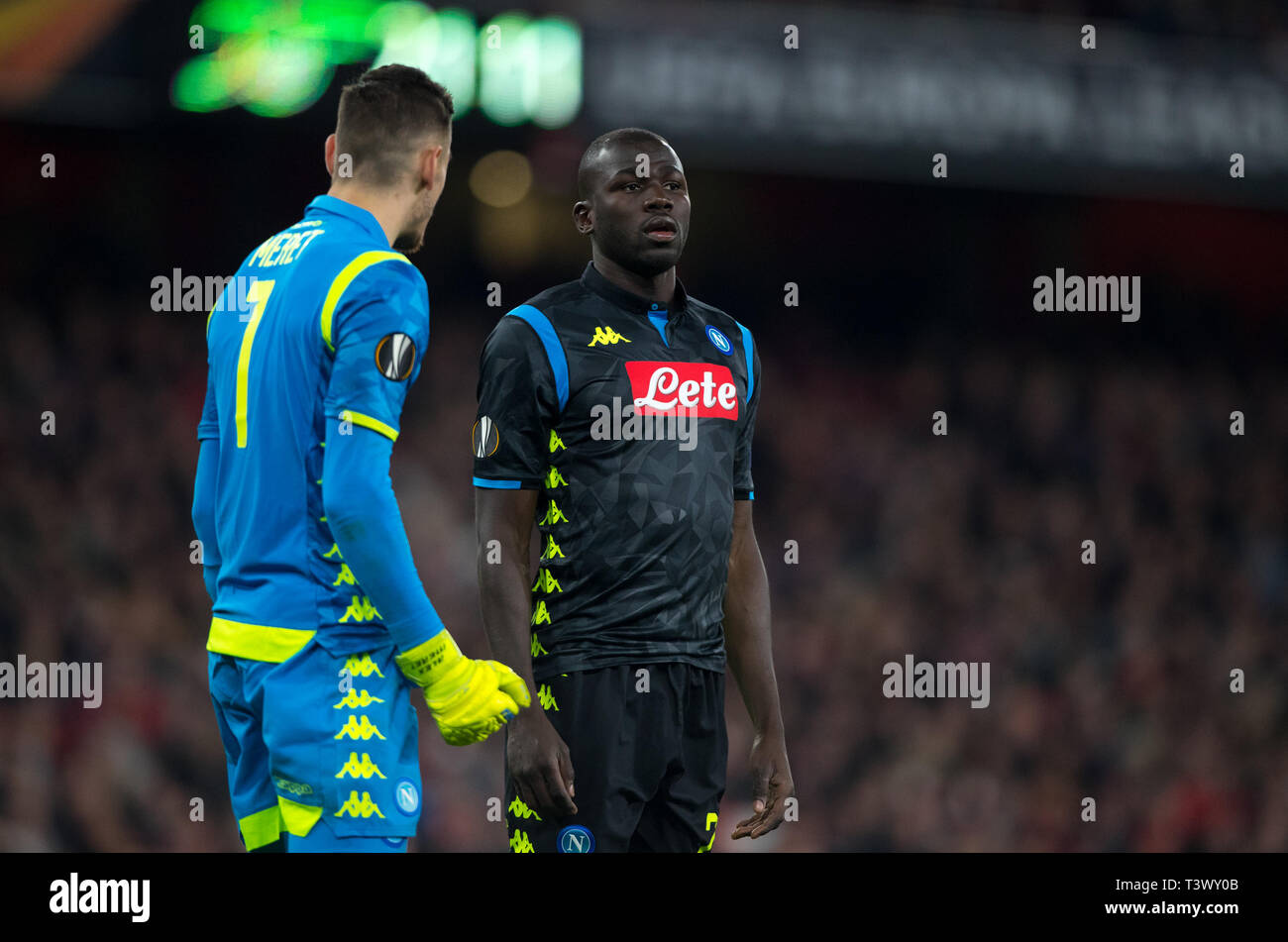 Londra, Regno Unito. Xi Apr, 2019. Kalidou Koulibaly di Napoli durante la UEFA Europa League match tra Arsenal e S.S.C Napoli presso l'Emirates Stadium, Londra, Inghilterra il 11 aprile 2019. Foto di Andy Rowland. Credito: prime immagini multimediali/Alamy Live News Foto Stock