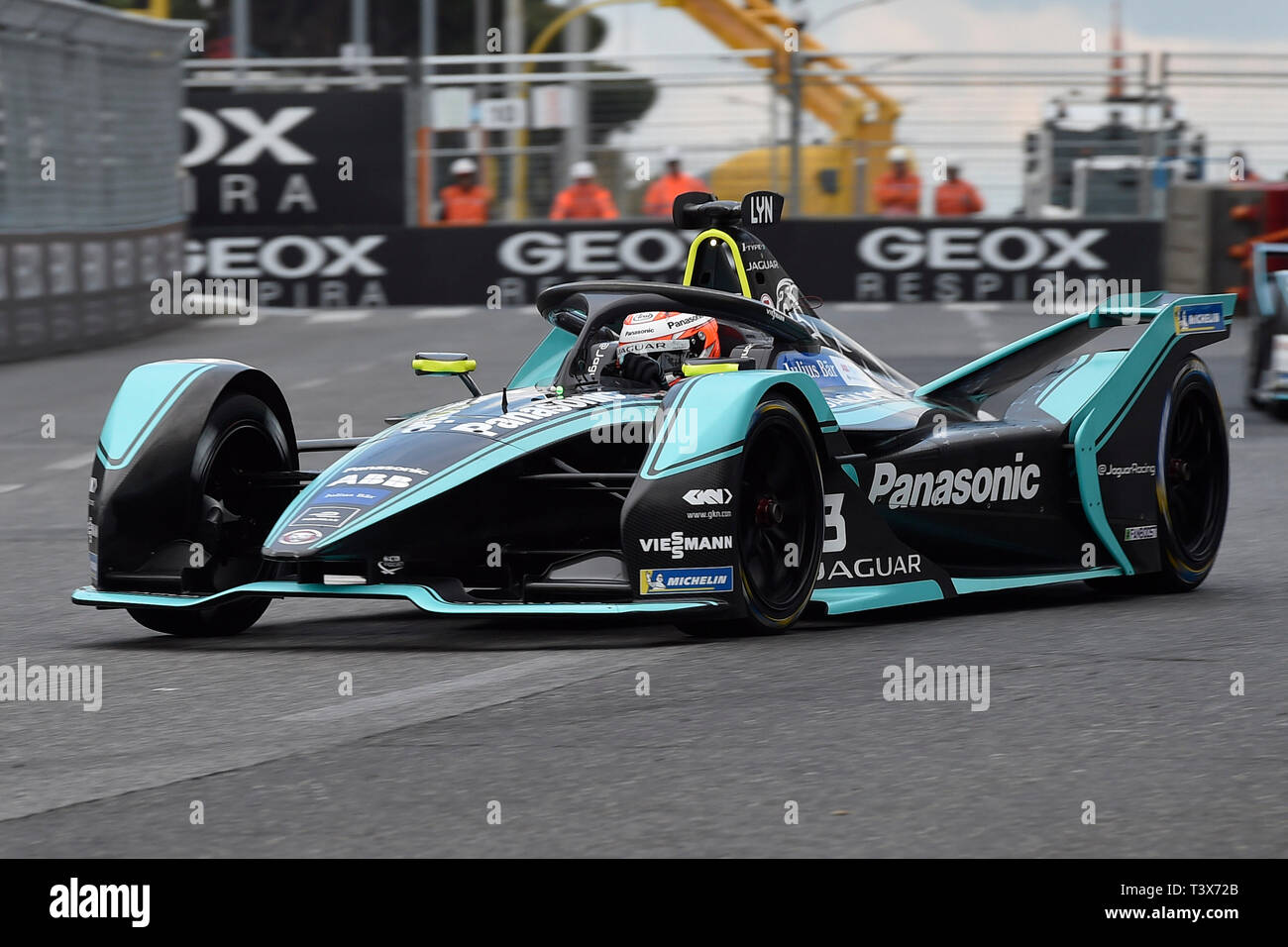 Roma, Italia. 12 apr 2019. Alex Lynn ( Panasonic Jaguar Racing ) durante lo shakedown prima del 2019 GEOX ROMA E-Prix al Circuto cittadino dell'Eur, Roma, Italia il 12 aprile 2019. Foto di Giuseppe mafia. Credit: UK Sports Pics Ltd/Alamy Live News Foto Stock