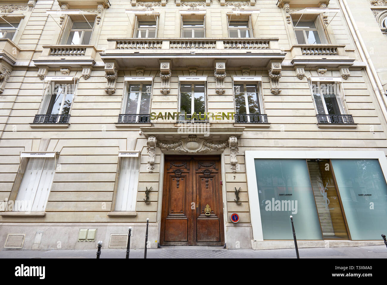 yves saint laurent v