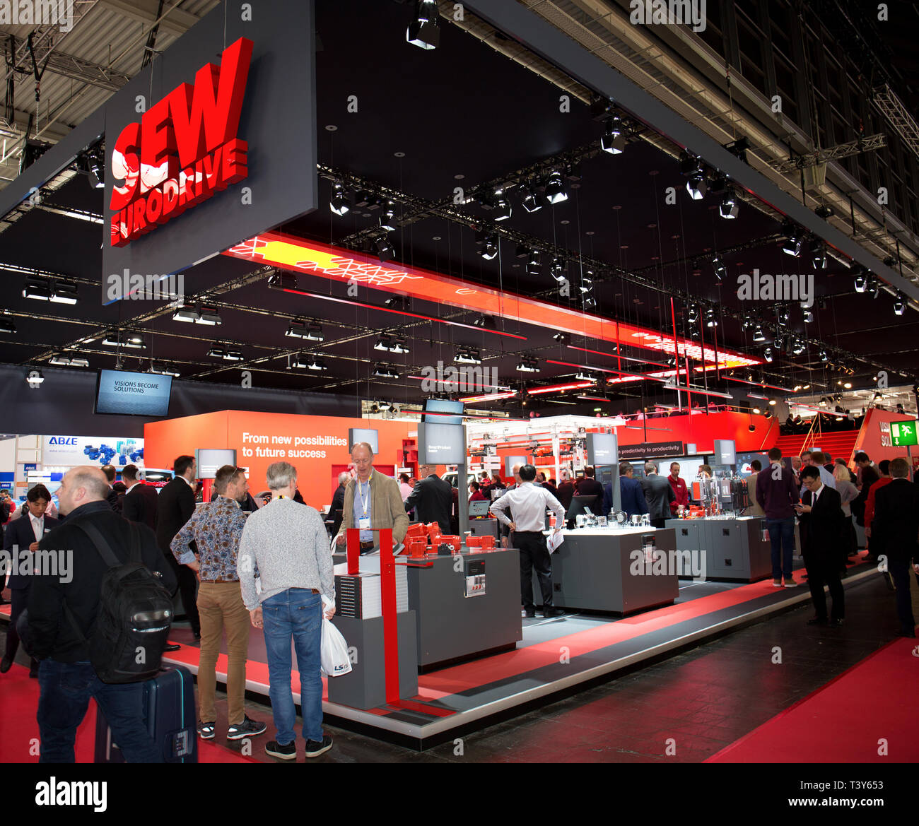 Impressioni di diversi automazione integrata, motion e rigidi e fabbrica digitale e integrato in materia di energia agli stand alla fiera di Hannover Foto Stock