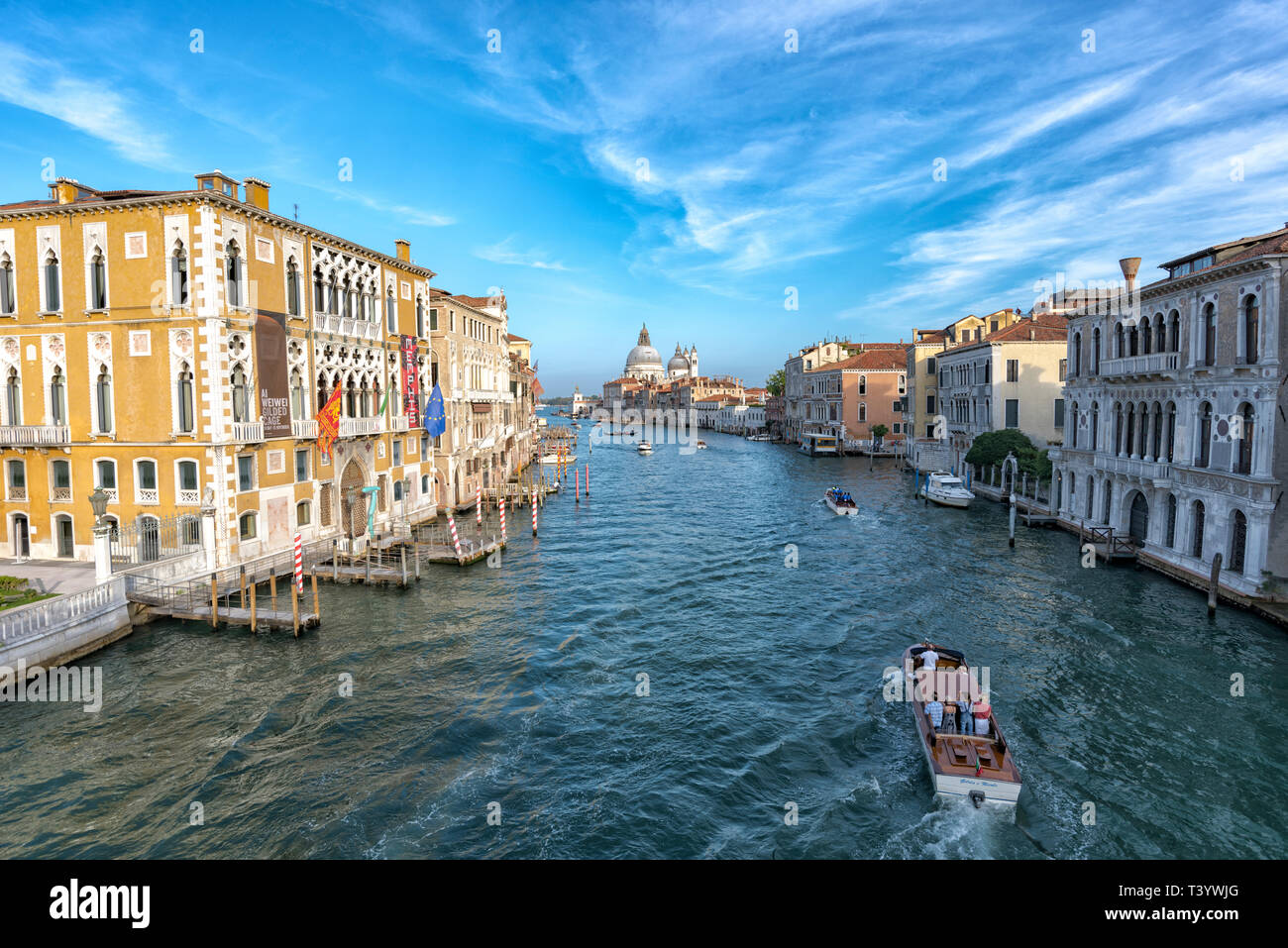 L'Italia. Venezia Settembre 2018. Paesaggio urbano del Canal Grande di Venezia con barche Foto Stock