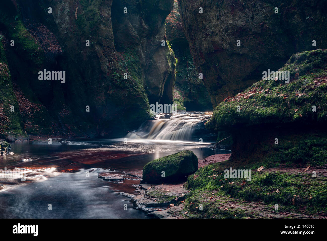 Carnock masterizzare e il diavolo il pulpito in Glen Finnich Stirlingshire Scozia. Foto Stock