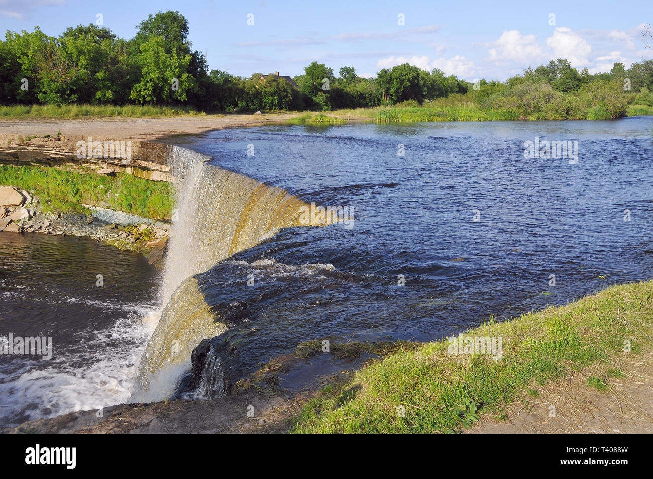 Jägala cade, Estonia. Jägala vízesés, Észtország. Foto Stock