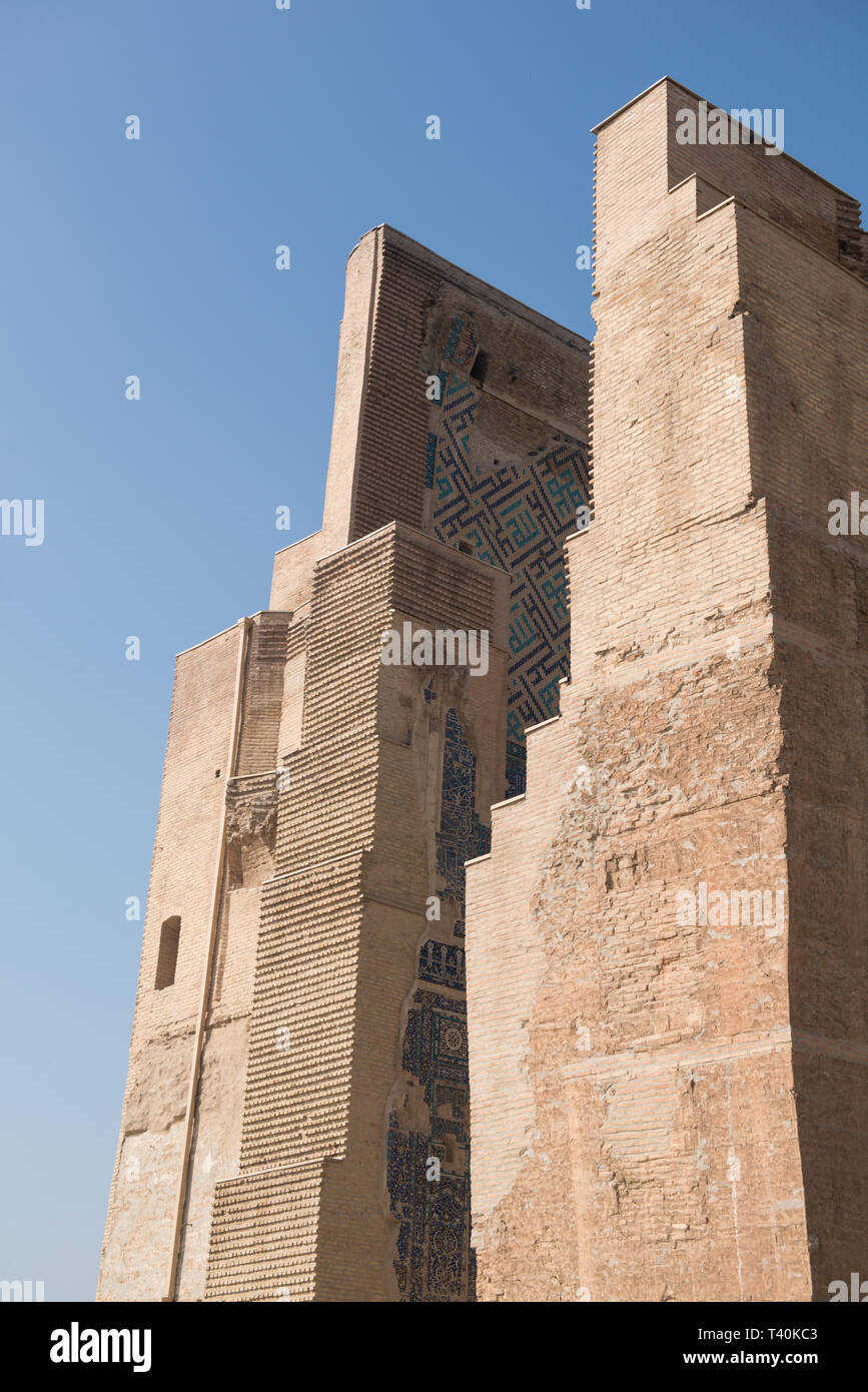 Grande portale Ak-Saray - White Palace di Amir Timur, Uzbekistan, Shahrisabz. Architettura antica dell Asia centrale Foto Stock