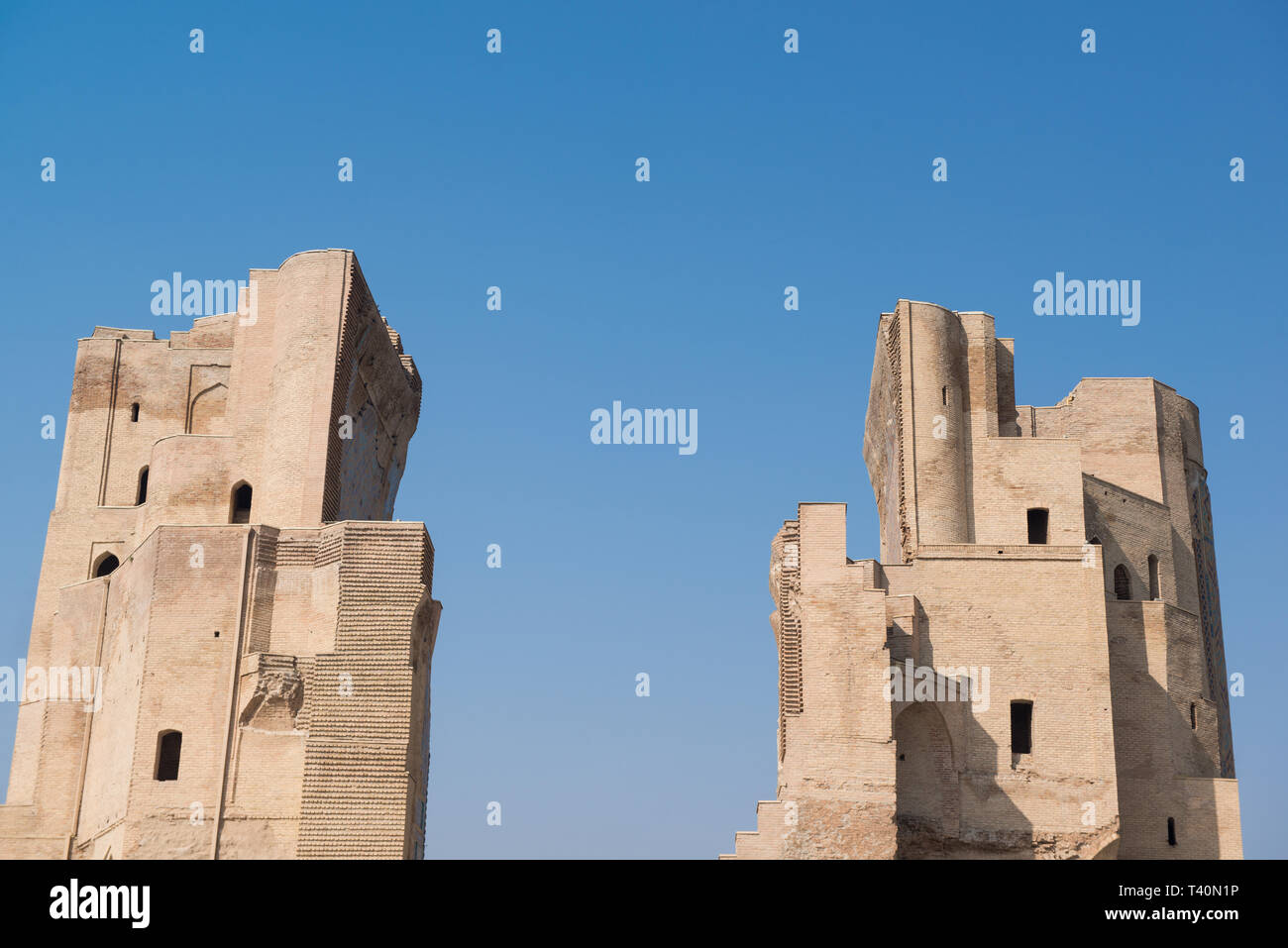 Grande portale Ak-Saray - White Palace di Amir Timur, Uzbekistan, Shahrisabz. Architettura antica dell Asia centrale Foto Stock