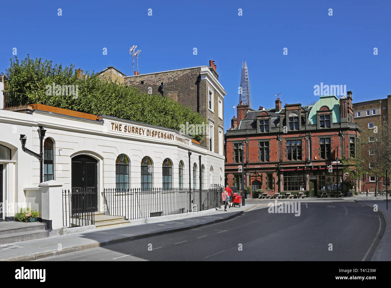 Il Dispensario del Surrey, Falmouth Street, Londra, Regno Unito. Il Grade ii Listed. ora una residenza privata, originariamente un dispensario di beneficenza per i poveri. Foto Stock