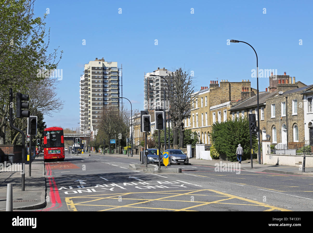 London's Old Kent Road, il famoso tratto della A2 trunk road a Dover, ora la via di una proposta di proroga di Bakerloo Line della metropolitana Foto Stock