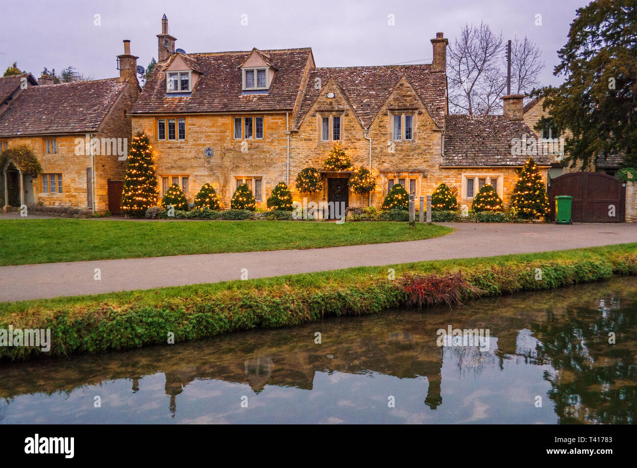 Lower Slaughter village, Cotswolds, Gloucestershire, Regno Unito Foto Stock