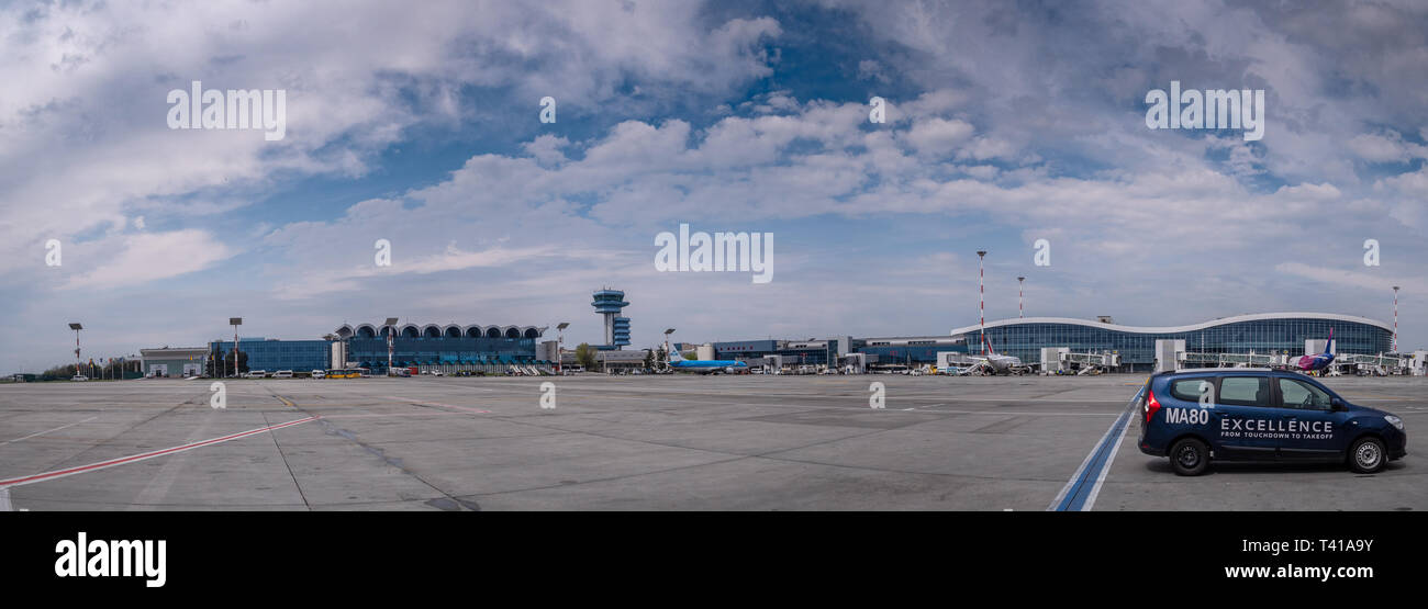 Vista Panorama dell aeroporto internazionale di Bucarest, Otopeni, Ilfov, Romania, UE. Foto Stock