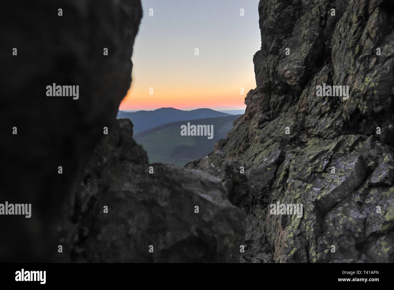 A stony hill di sera Foto Stock