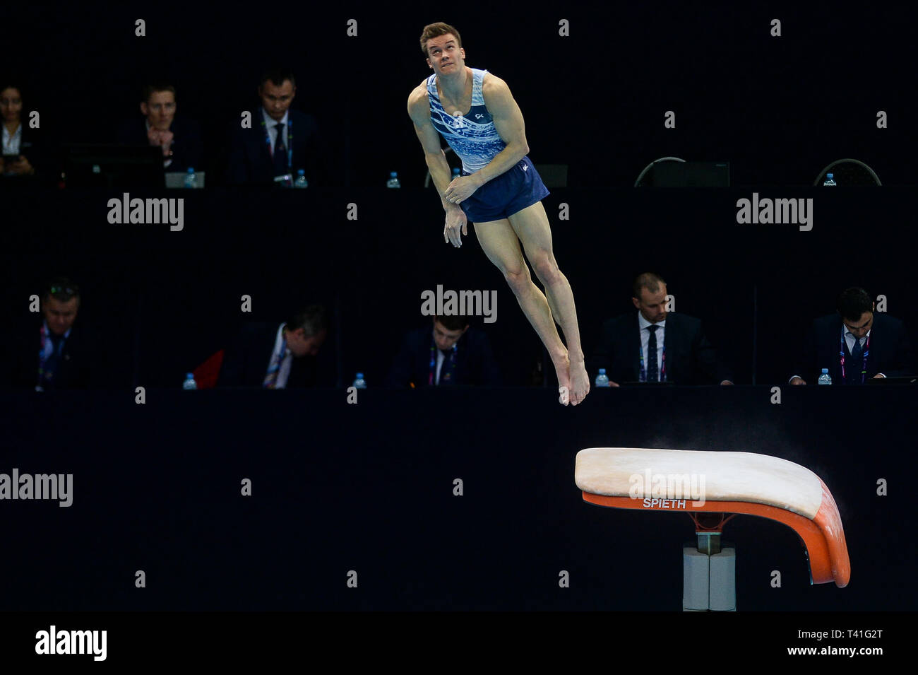 Elias Koski dalla Finlandia visto sul vault durante l'uomo tutto attorno alla finale di 8 Campionati Europei di Ginnastica Artistica. (Giorno 3) Foto Stock