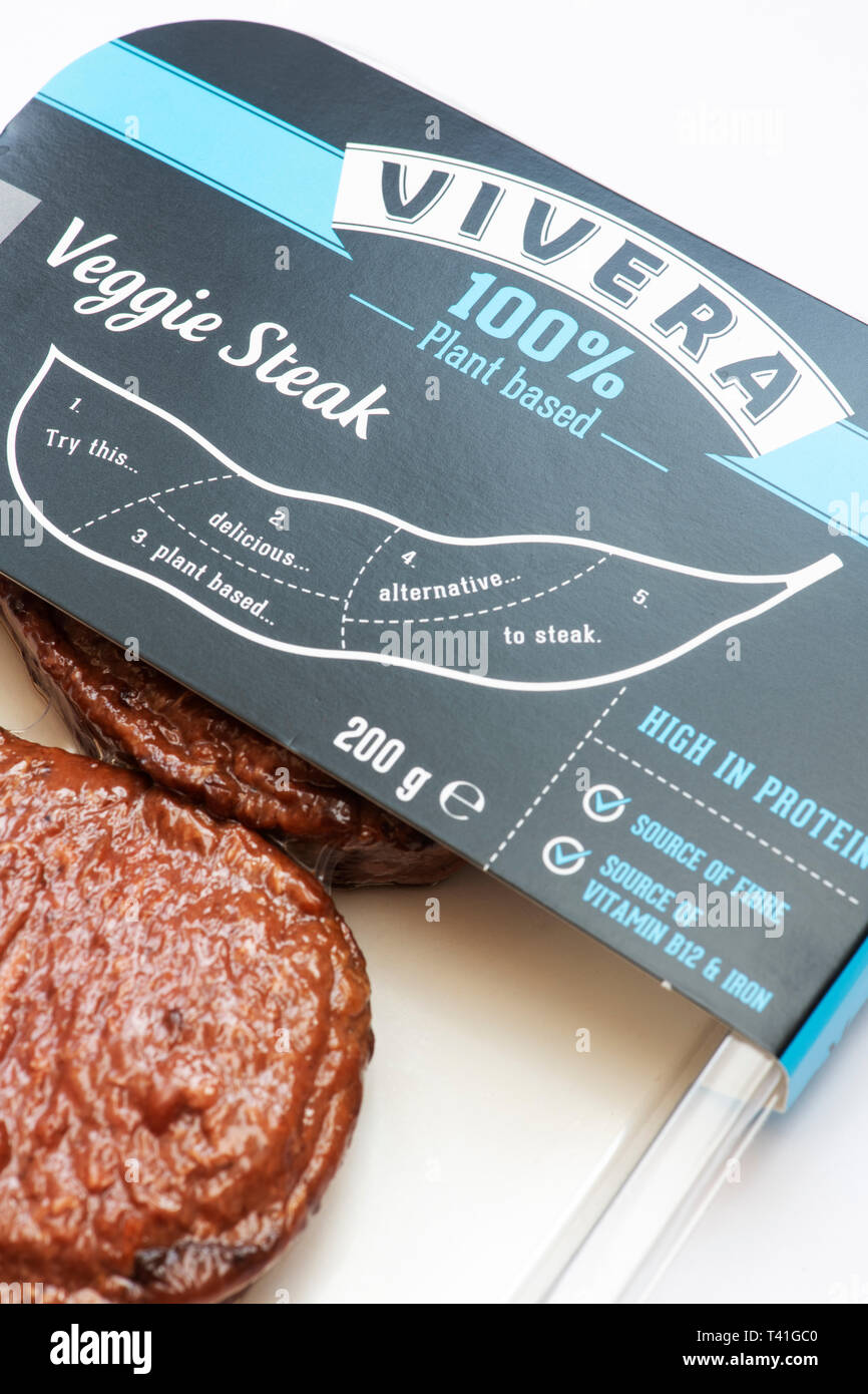 Vivera bistecca veggie pacchetto con vegan impianto basato etichetta. Regno Unito Foto Stock