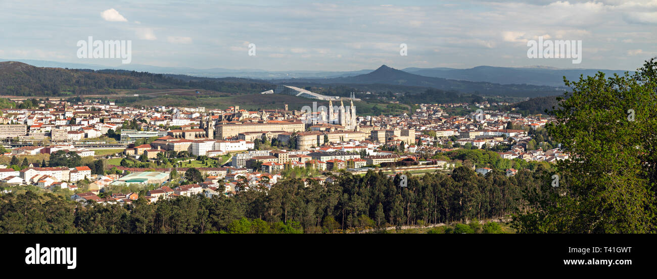 Santiago de Compostela ampio panorama in alta risoluzione. Modo di San Giacomo. Pellegrinaggio. Patrimonio mondiale dell UNESCO Foto Stock