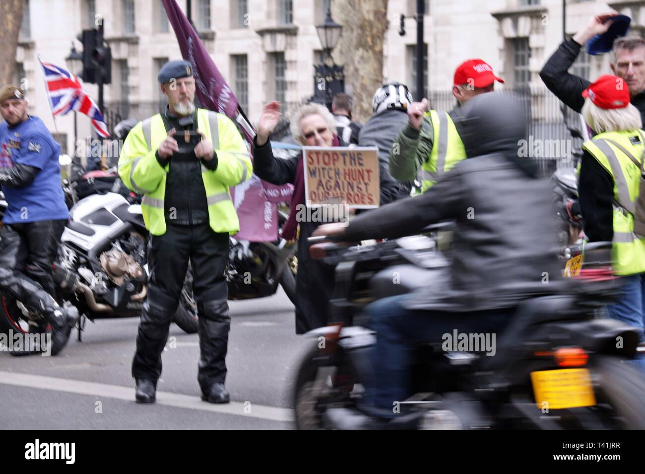 Londra, Regno Unito. Il 12 aprile 2019, migliaia di moto da acroos il paese e decend su piazza del Parlamento in una mostra di sostegno per il soldato F. © Martin Foskett/Knelstrom Ltd Foto Stock