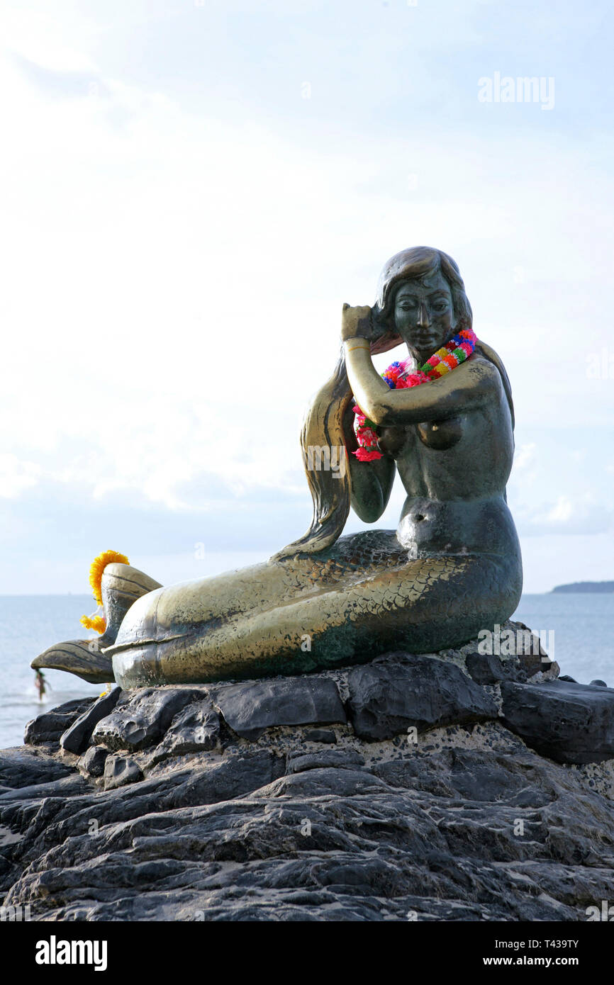 La scultura di una sirena a Samila beach in Songkhla, Thailandia, Sud-est asiatico, in Asia Foto Stock