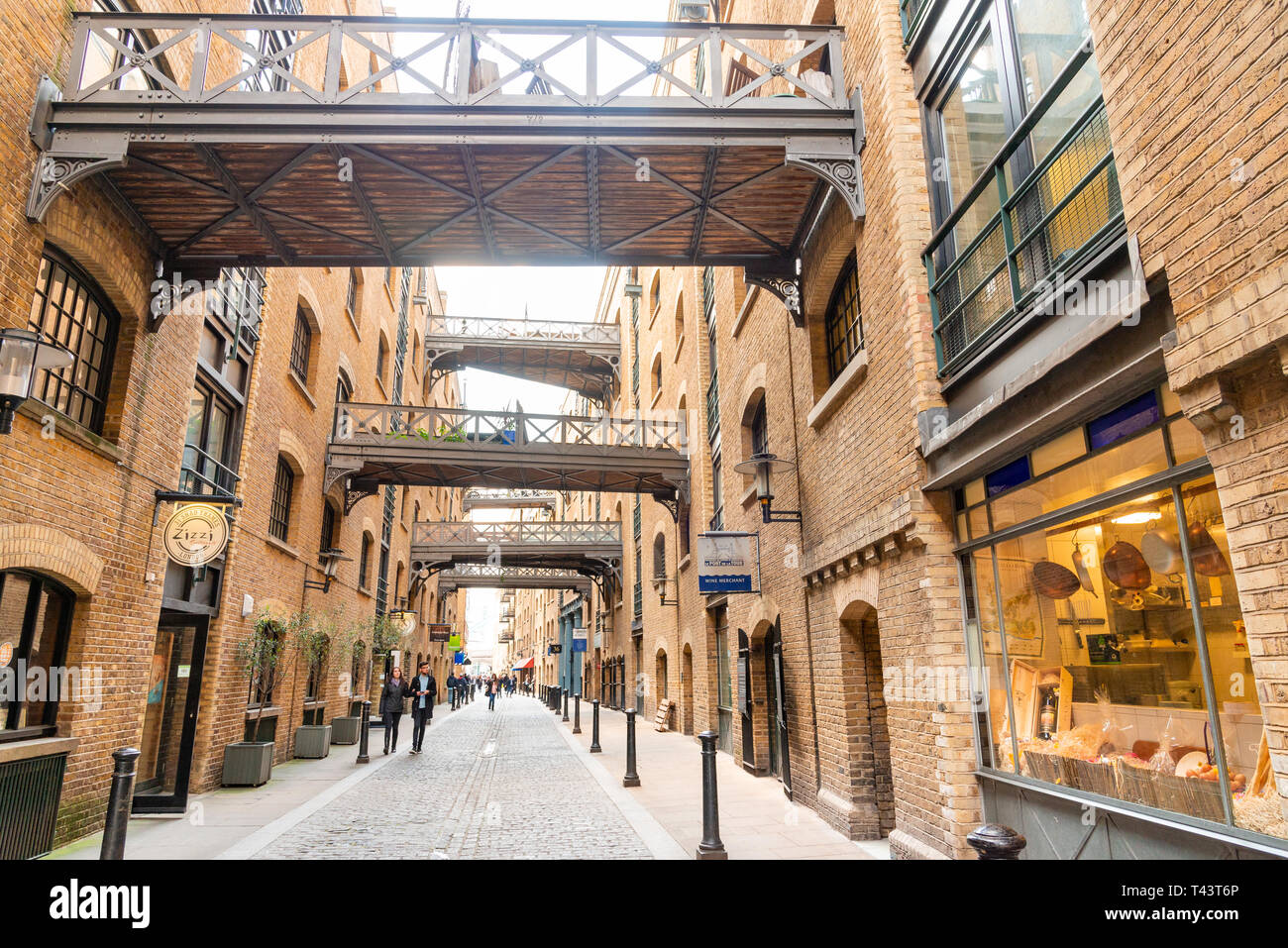 Shad Thames appartamenti in magazzino convertiti, Londra, Inghilterra, Regno Unito Foto Stock