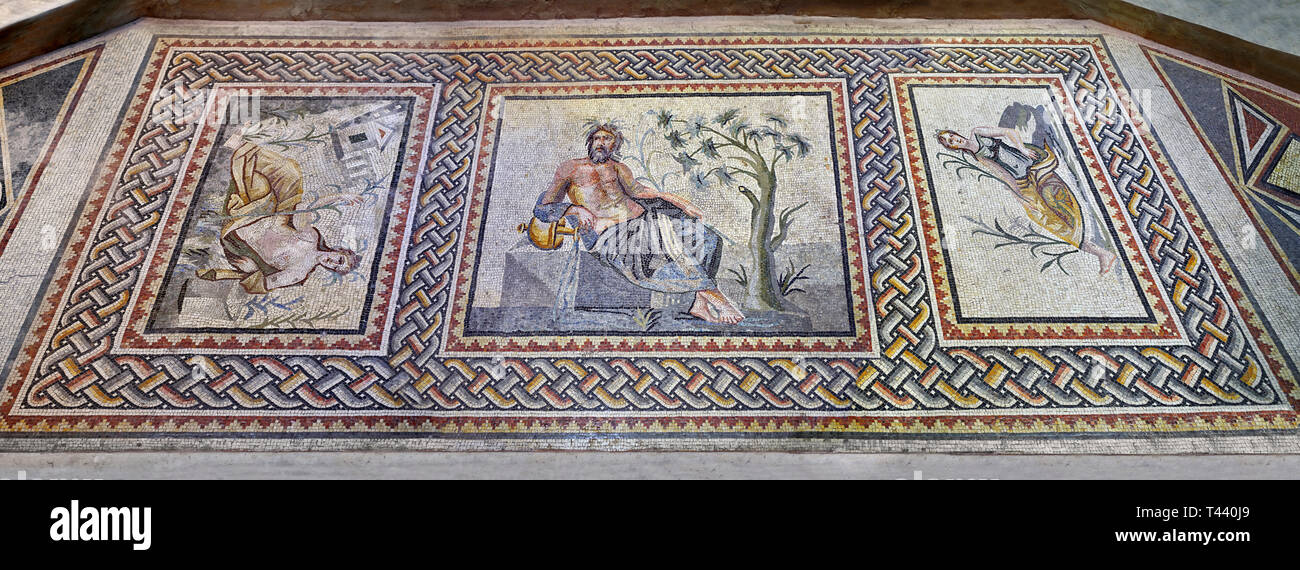 i-mosaici-romani-l-eufrate-fiume-dei-villa-eufrate-antica-zeugama-2-3-secolo-d-c-zeugma-museo-del-mosaico-gaziantep-turchia-t440j9.jpg