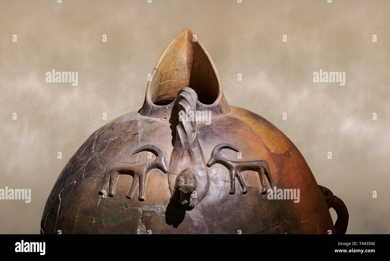 Hittita pithos con rilievi di animali - XVII - XVI secolo a.c. - Hattusa ( Bogazkoy ) - Museo della Civiltà anatolica, Ankara, Turchia Foto Stock