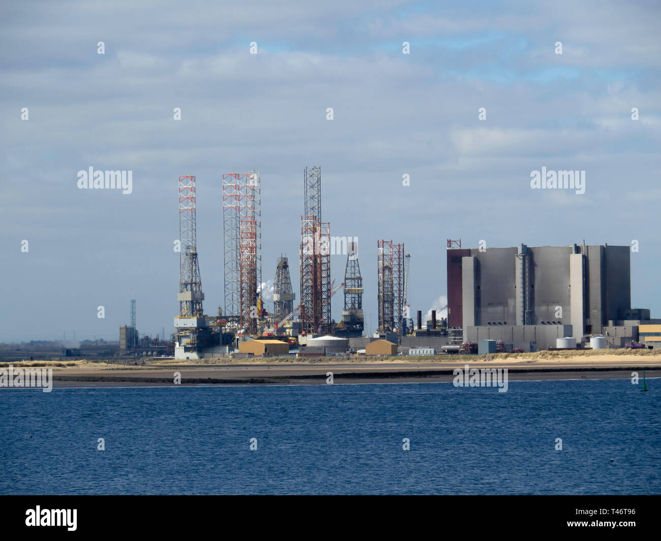 Sollevare con un martinetto di perforazione al TERRC Hartlepool facility sul Fiume Tees per lo stoccaggio e la riparazione da Hartlepool Nuclear Power Station Foto Stock