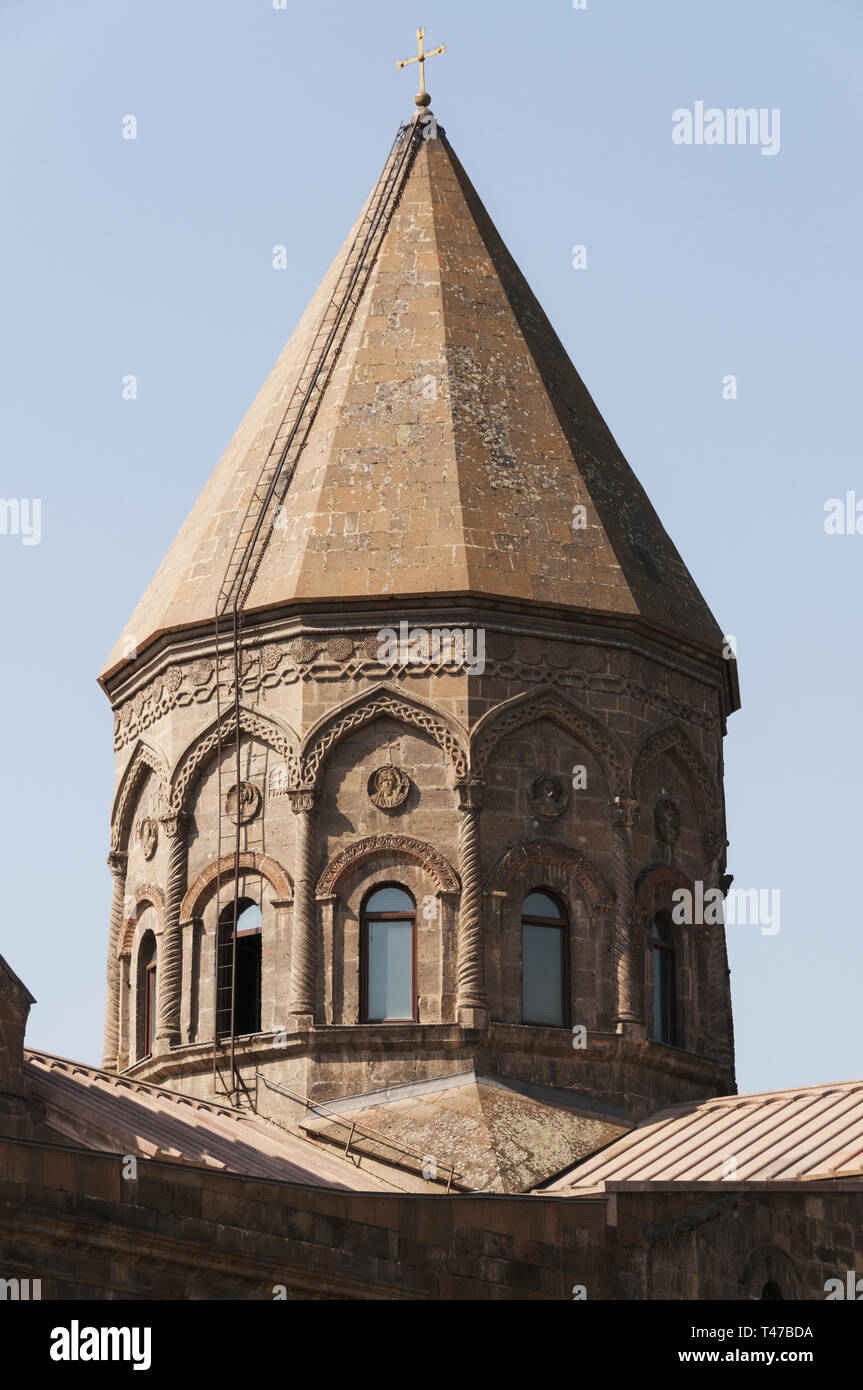 Armenia, Vagharshapat (Etchmiadzin), Etchmiadzin Santa Sede cattedrale, 301-303 d.c. costruita da Armenia il patrono san Gregorio l Illuminatore. Madre churc Foto Stock