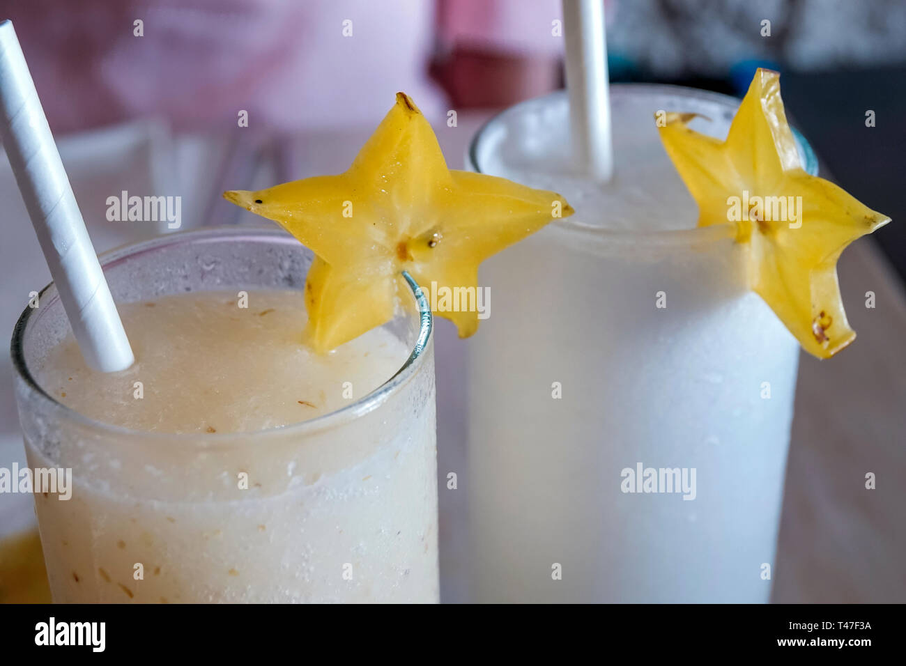 Cartagena Colombia,Peru Fusion,ristorante ristoranti ristorazione caffè caffè,ristoranti,carambola,succo di frutta stella,bicchieri da bibita,interni,COL190122 Foto Stock
