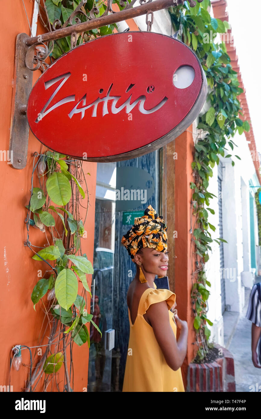 Cartagena Colombia, Zaitun, ristorante ristoranti cibo ristoranti caffè, ispanico residenti etnici, residenti, donne donne donne, ristorante ristoranti f Foto Stock